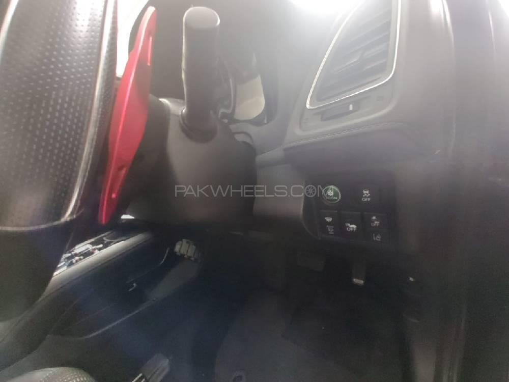 Honda Vezel 2017 for Sale in Lahore Honda Vezel 2017 for Sale in Lahore Image-10