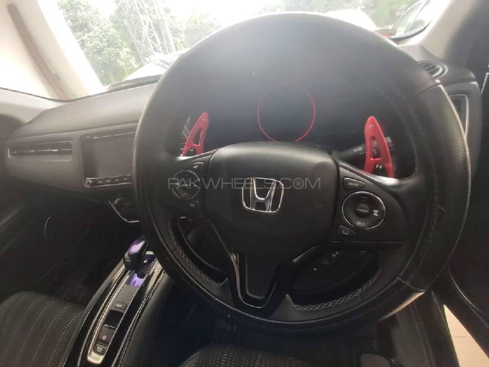 Honda Vezel 2017 for Sale in Lahore Honda Vezel 2017 for Sale in Lahore Image-13
