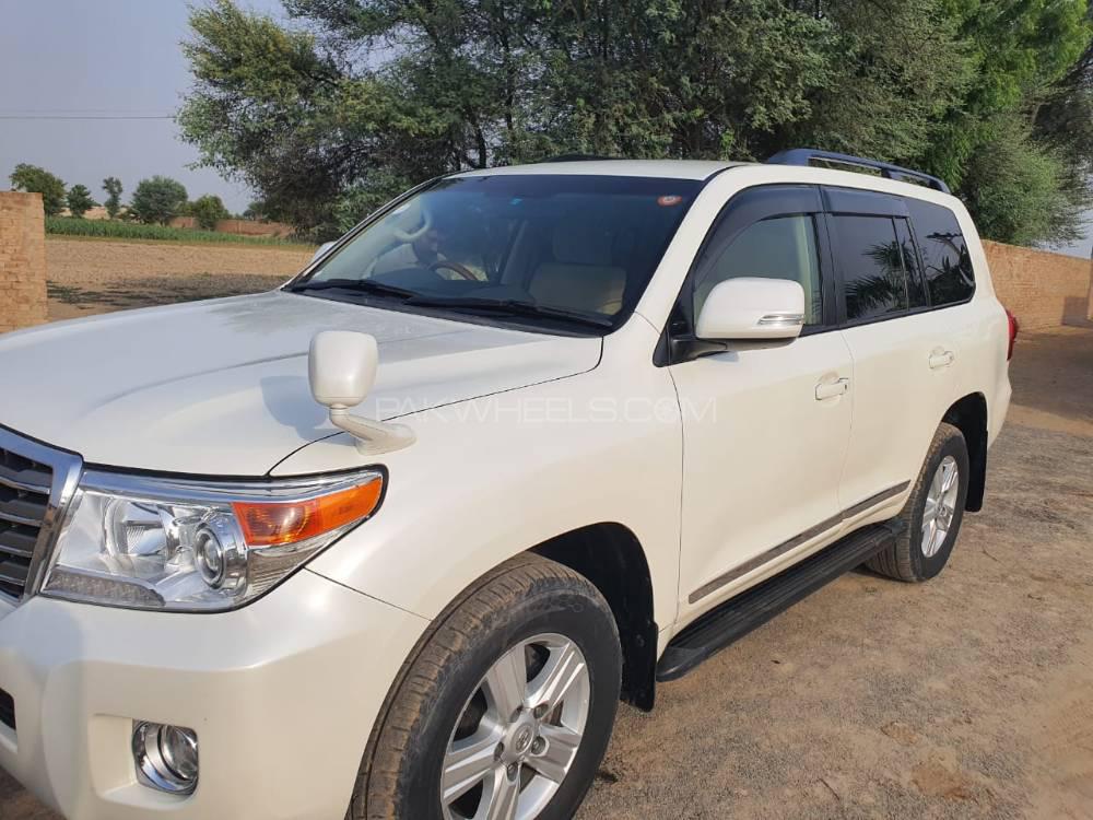 Toyota Land Cruiser 2013 for Sale in Vehari Toyota Land Cruiser 2013 for Sale in Vehari Image-4