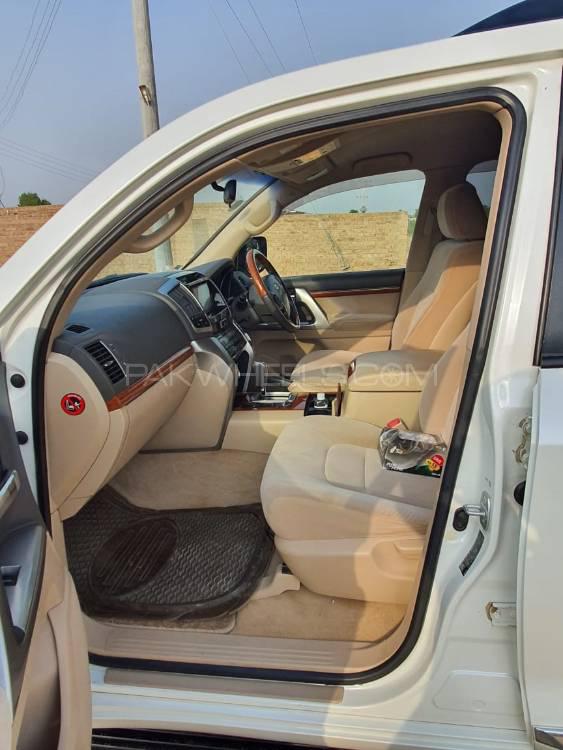 Toyota Land Cruiser 2013 for Sale in Vehari Toyota Land Cruiser 2013 for Sale in Vehari Image-5