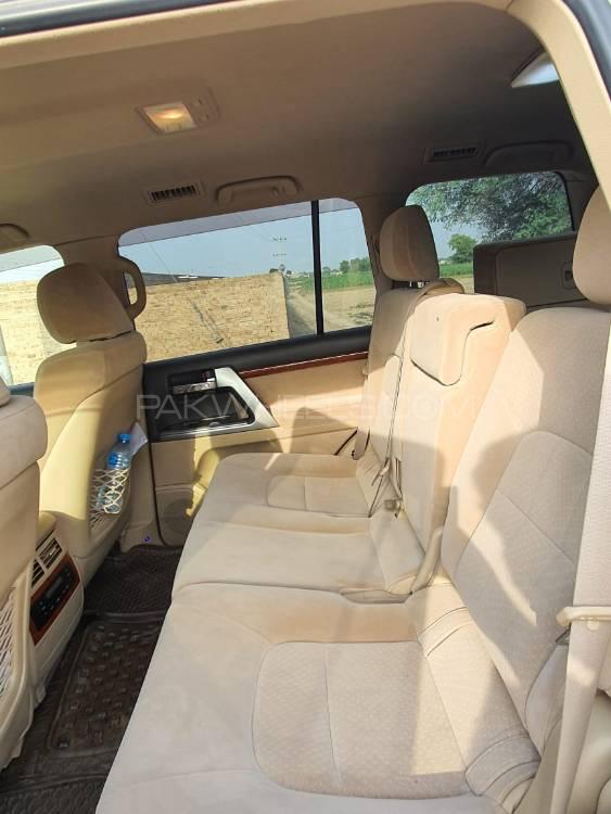 Toyota Land Cruiser 2013 for Sale in Vehari Toyota Land Cruiser 2013 for Sale in Vehari Image-14