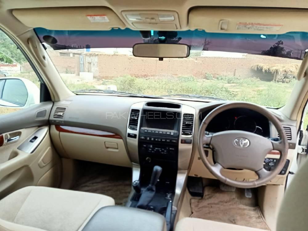 Toyota Prado 2004 for Sale in Peshawar Toyota Prado 2004 for Sale in Peshawar Image-6