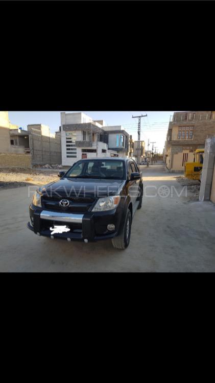 Toyota Hilux 2011 for Sale in Quetta Image-1
