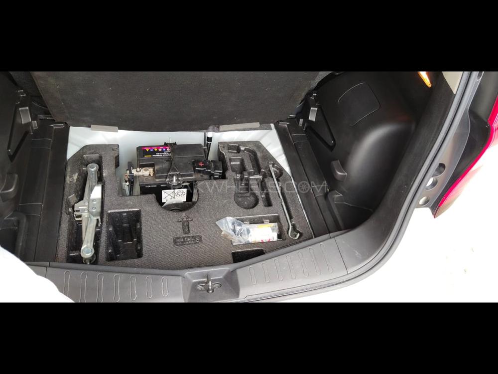 Nissan Note 2018 for Sale in Karachi Nissan Note 2018 for Sale in Karachi Image-4