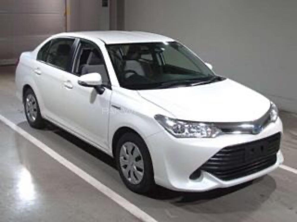 Toyota Corolla Axio 2017 for Sale in Peshawar Image-1