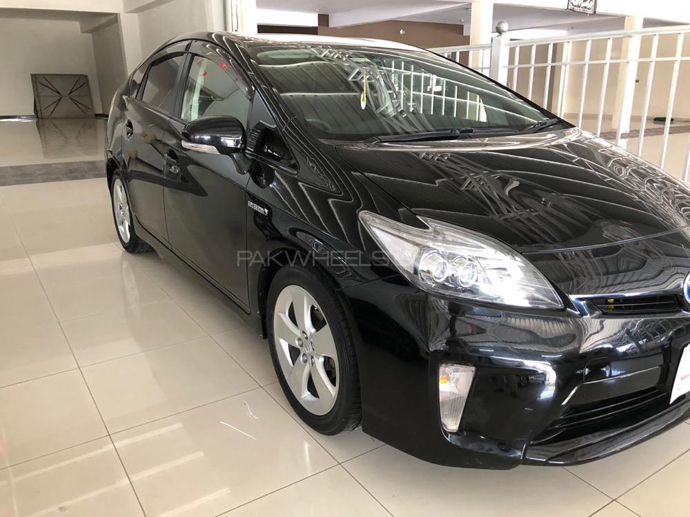 Toyota Prius 2013 for Sale in Peshawar Toyota Prius 2013 for Sale in Peshawar Image-5