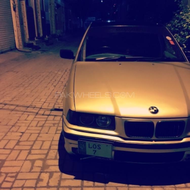 BMW 3 Series - 1993  BMW 3 Series - 1993  Image-3