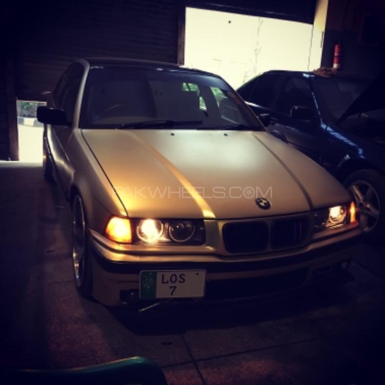 BMW 3 Series - 1993  BMW 3 Series - 1993  Image-7
