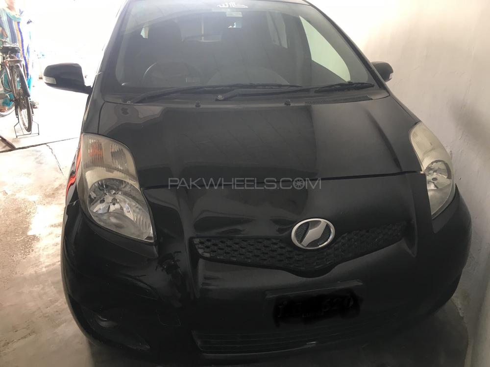 Toyota Vitz 2008 for Sale in Dera ismail khan Image-1