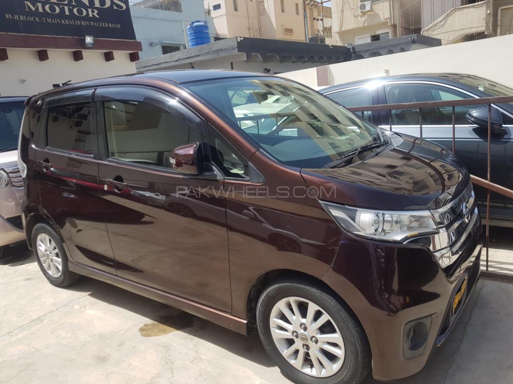 Nissan Dayz Highway Star 2014 for Sale in Karachi Nissan Dayz Highway Star 2014 for Sale in Karachi Image-4
