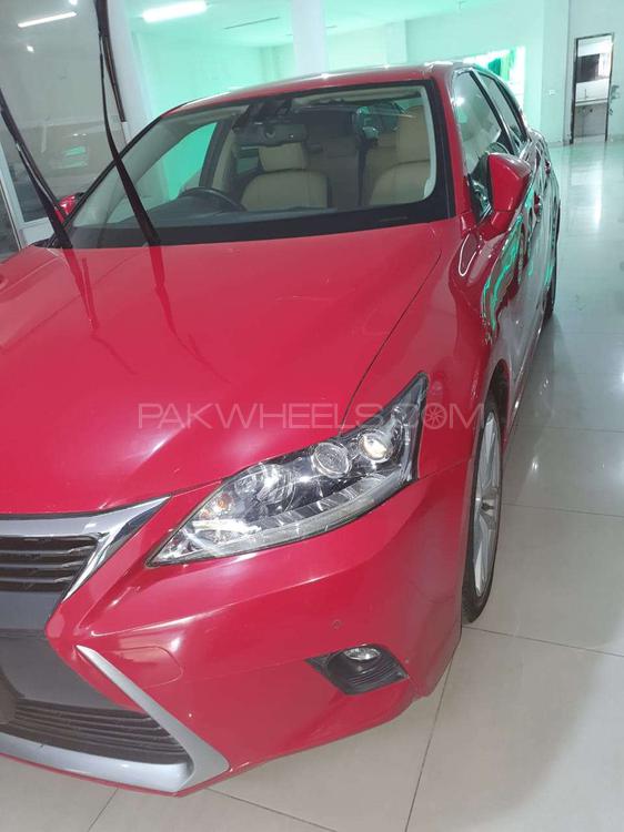 Lexus CT200h 2015 for Sale in Lahore Lexus CT200h 2015 for Sale in Lahore Image-4