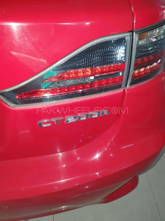 Lexus CT200h 2015 for Sale in Lahore Lexus CT200h 2015 for Sale in Lahore Image-12