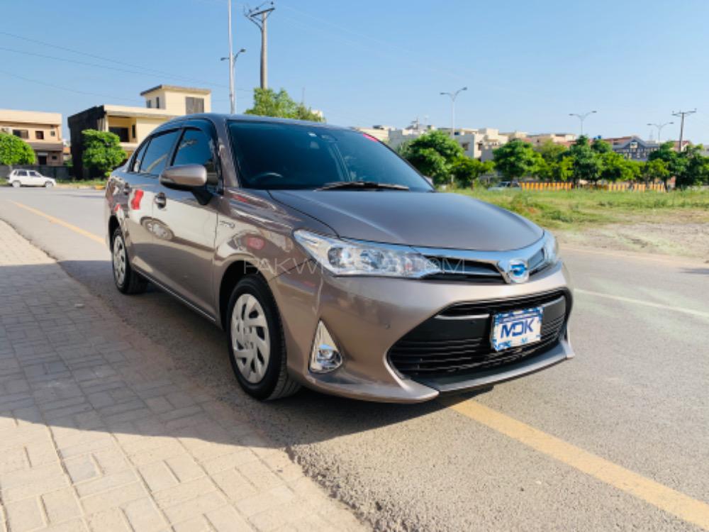 Toyota Corolla Axio 2018 for Sale in Islamabad Image-1