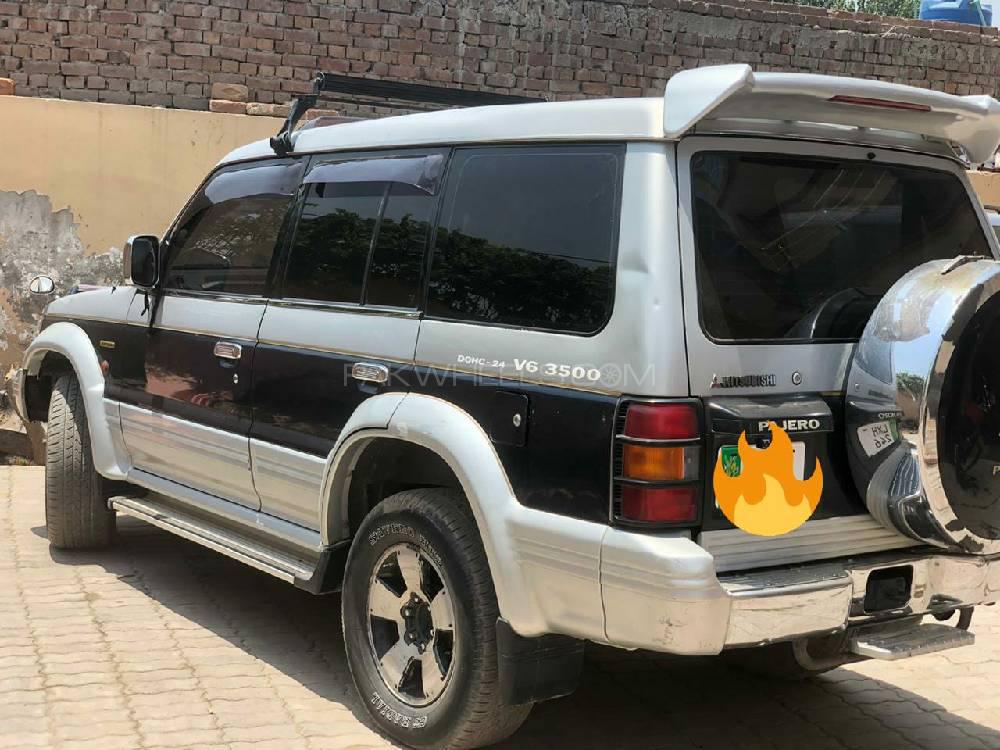 Mitsubishi Pajero 1992 for Sale in Lahore Mitsubishi Pajero 1992 for Sale in Lahore Image-5