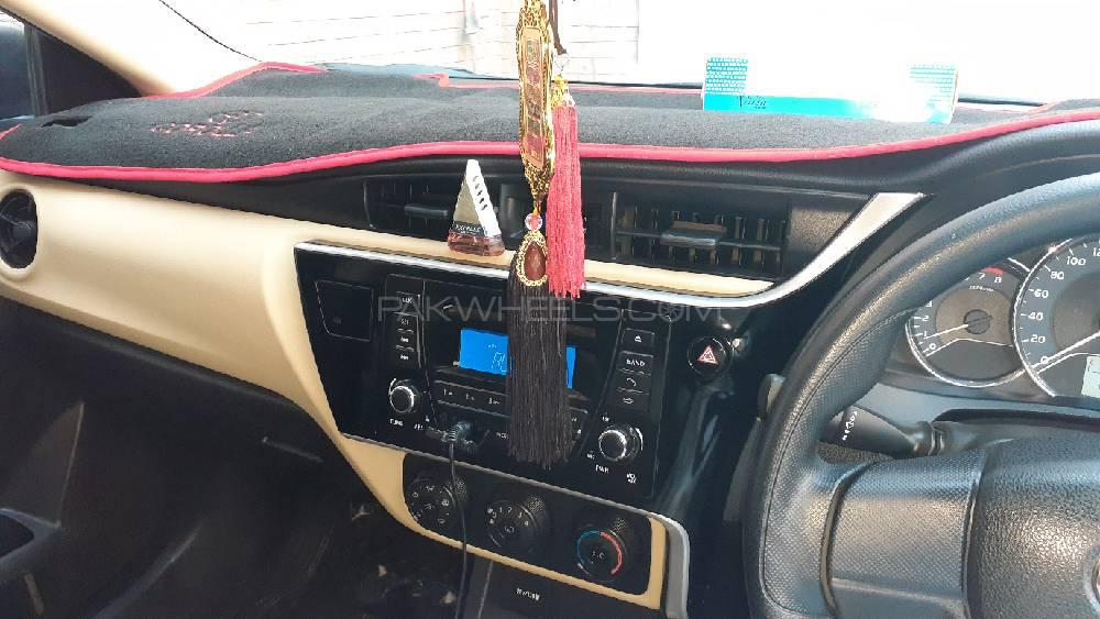 Toyota Corolla 2018 for Sale in Peshawar Toyota Corolla 2018 for Sale in Peshawar Image-6