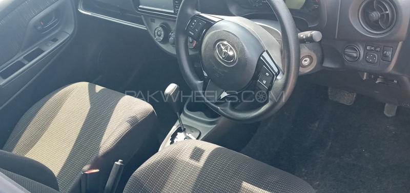 Toyota Vitz 2017 for Sale in Lahore Toyota Vitz 2017 for Sale in Lahore Image-13