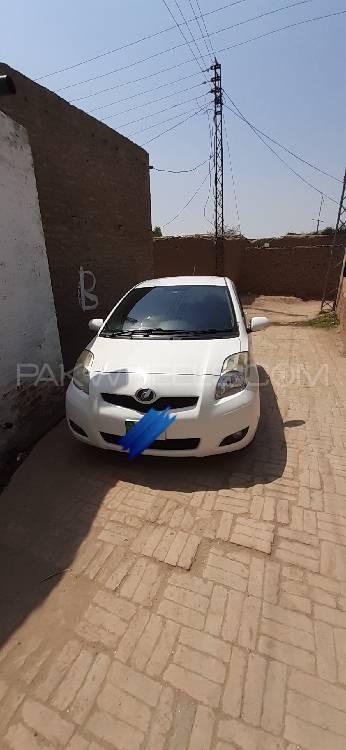 Toyota Vitz 2008 for Sale in Bannu Image-1
