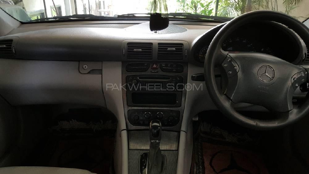 مرسڈیز بینز سی کلاس 2003 for Sale in پشاور مرسڈیز بینز سی کلاس 2003 for Sale in پشاور Image-4