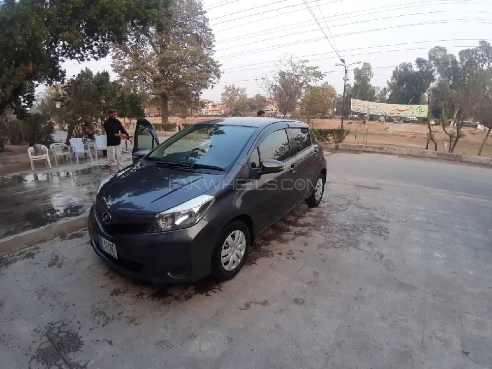 Toyota Vitz 2011 for Sale in Faisalabad Image-1