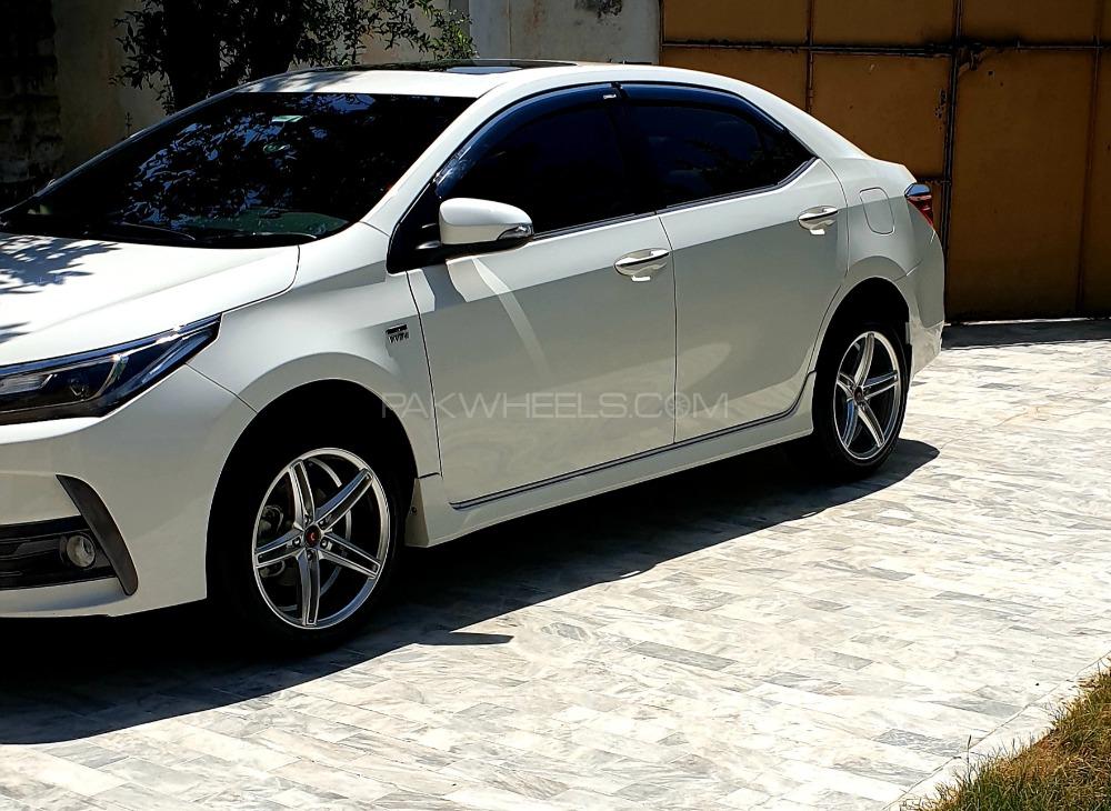 Toyota Corolla 2018 for Sale in Peshawar Image-1