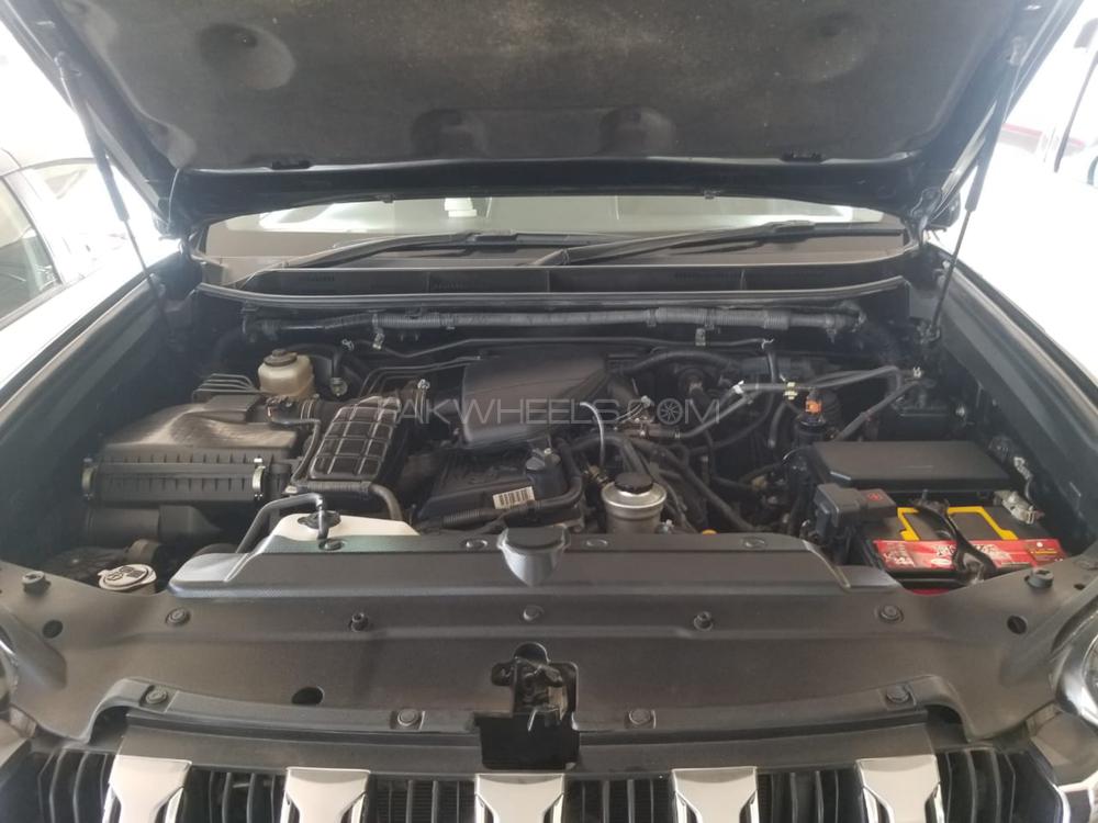 Toyota Prado 2010 for Sale in Peshawar Toyota Prado 2010 for Sale in Peshawar Image-4