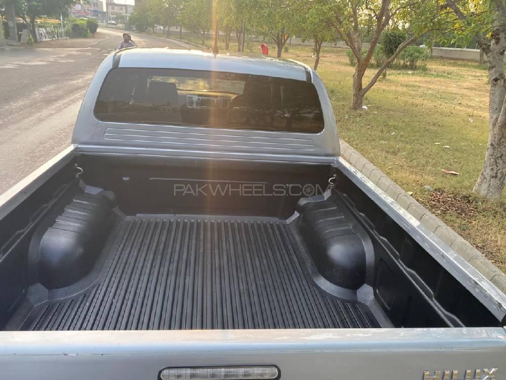 Toyota Hilux 2015 for Sale in Lahore Toyota Hilux 2015 for Sale in Lahore Image-2