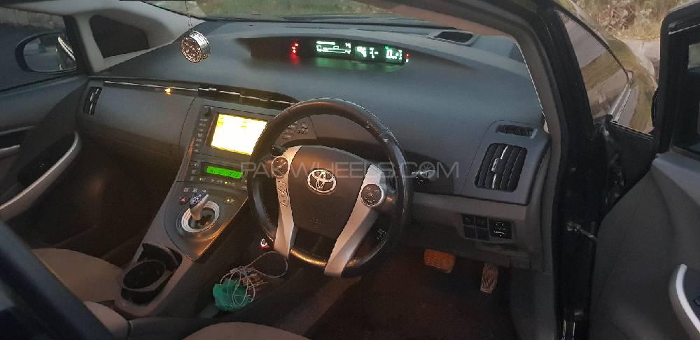 Toyota Prius 2010 for Sale in Rawalpindi Toyota Prius 2010 for Sale in Rawalpindi Image-15