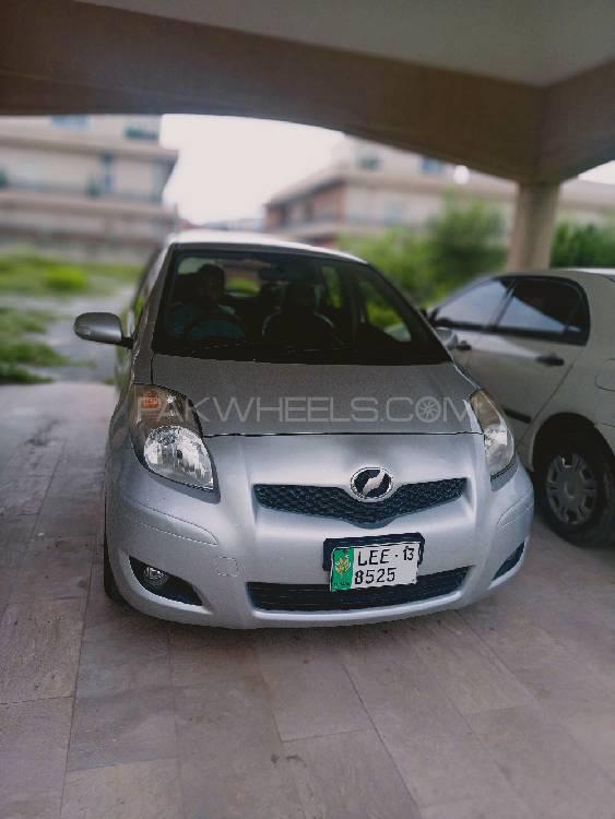 Toyota Vitz 2013 for Sale in Peshawar Image-1