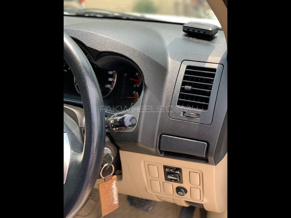 Toyota Hilux 2016 for Sale in Islamabad Toyota Hilux 2016 for Sale in Islamabad Image-8