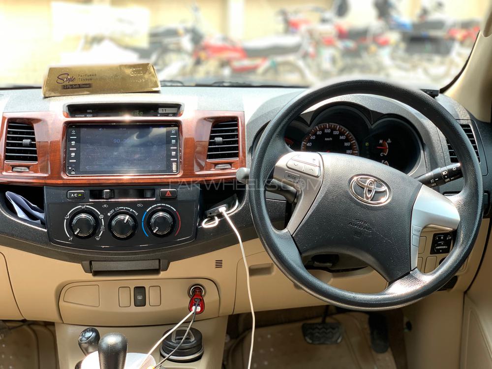 Toyota Hilux 2016 for Sale in Islamabad Toyota Hilux 2016 for Sale in Islamabad Image-9