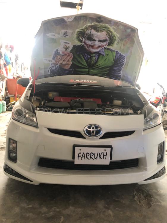 Toyota Prius - 2011  Toyota Prius - 2011  Image-4
