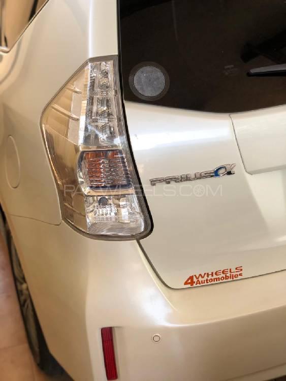 Toyota Prius Alpha 2014 for Sale in Karachi Toyota Prius Alpha 2014 for Sale in Karachi Image-8