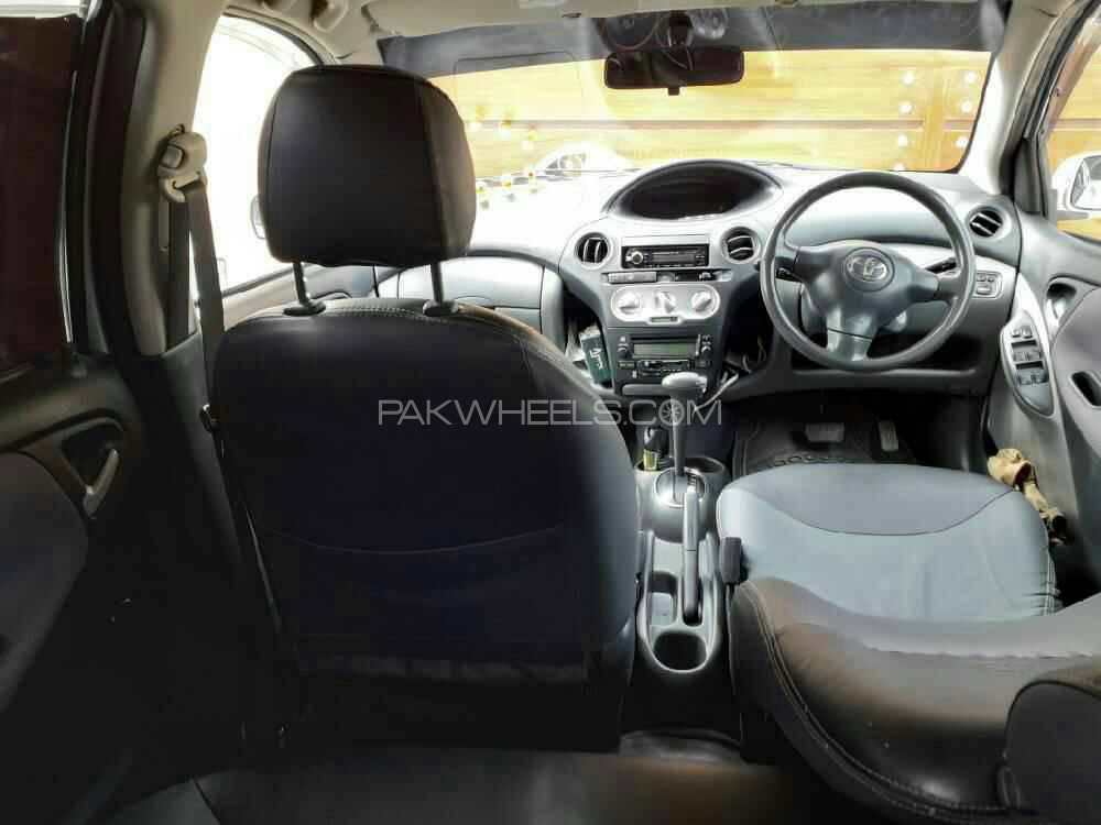 Toyota Vitz 2004 for Sale in Peshawar Toyota Vitz 2004 for Sale in Peshawar Image-4