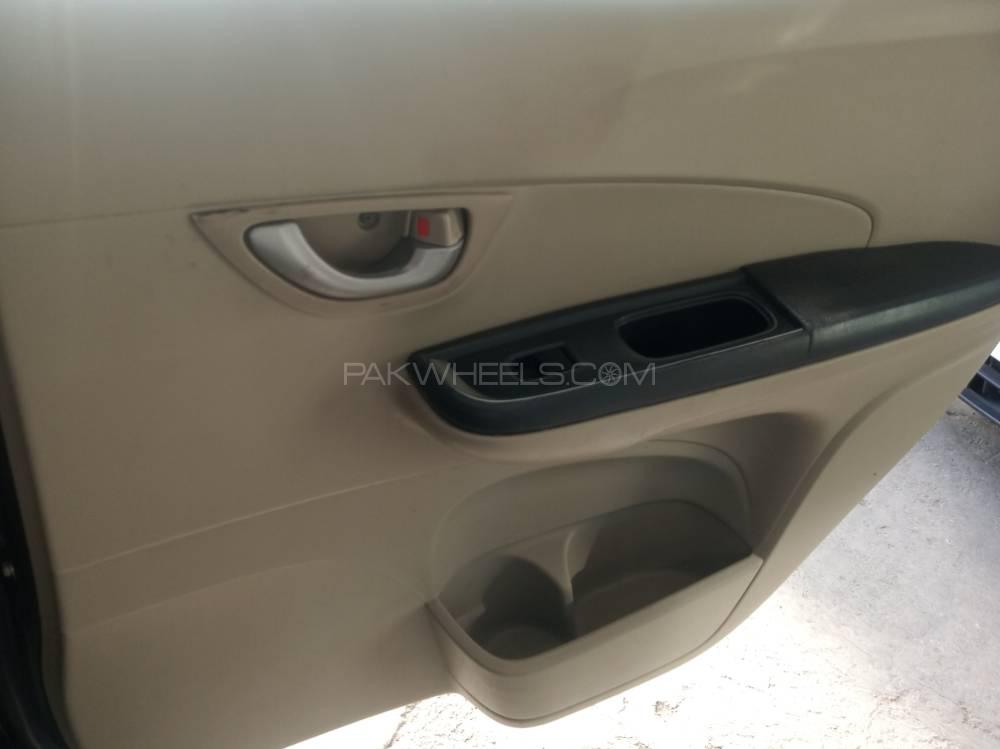 Honda BR-V 2017 for Sale in Karachi Honda BR-V 2017 for Sale in Karachi Image-11