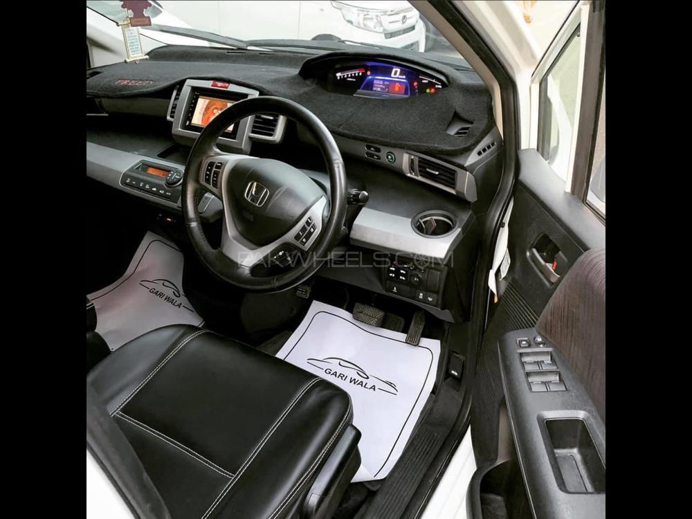 Honda Freed 2013 for Sale in Karachi Honda Freed 2013 for Sale in Karachi Image-9