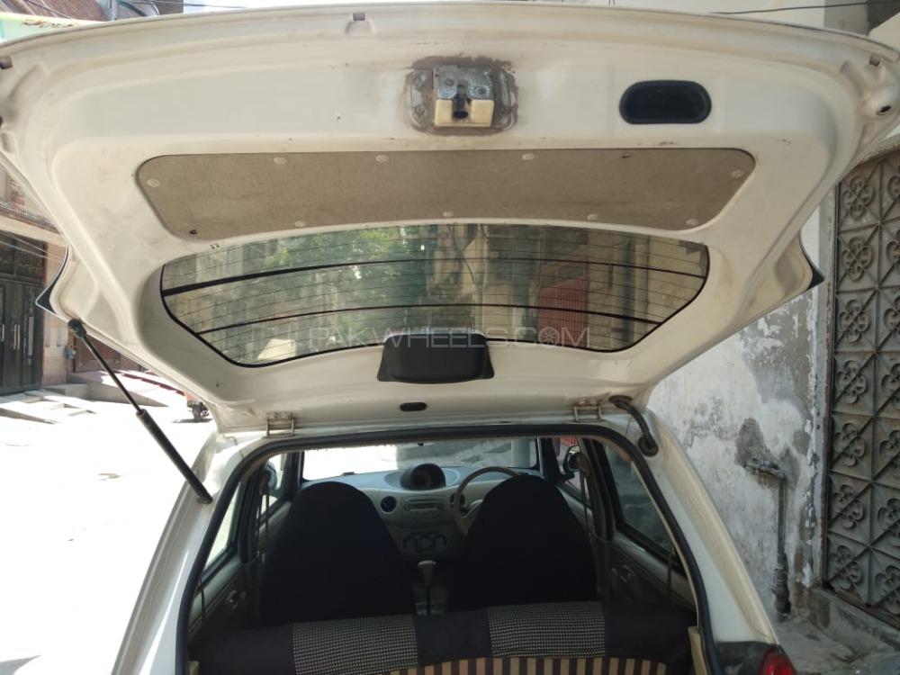Daihatsu Esse 2007 for Sale in Lahore Daihatsu Esse 2007 for Sale in Lahore Image-9