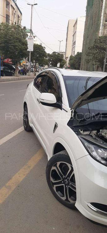 Honda Vezel 2014 for Sale in Karachi Honda Vezel 2014 for Sale in Karachi Image-2