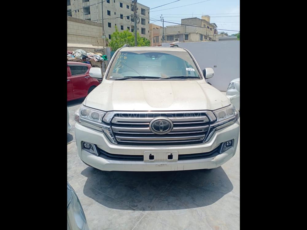 Toyota Land Cruiser 2016 for Sale in Karachi Toyota Land Cruiser 2016 for Sale in Karachi Image-11