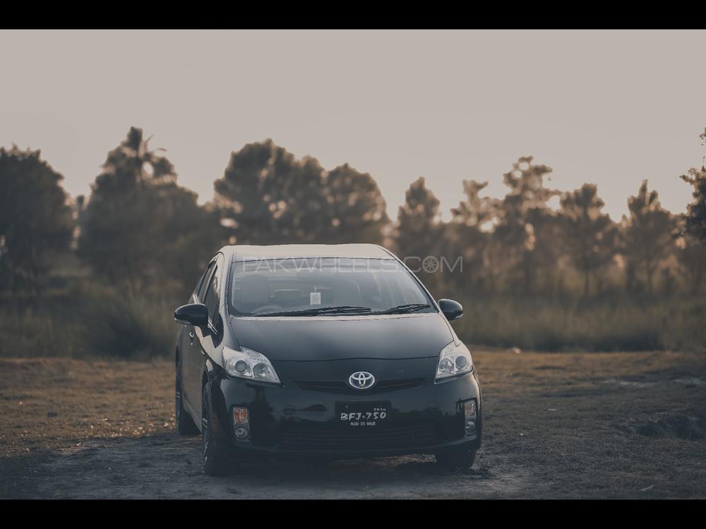 Toyota Prius 2014 for Sale in Rahim Yar Khan Toyota Prius 2014 for Sale in Rahim Yar Khan Image-2