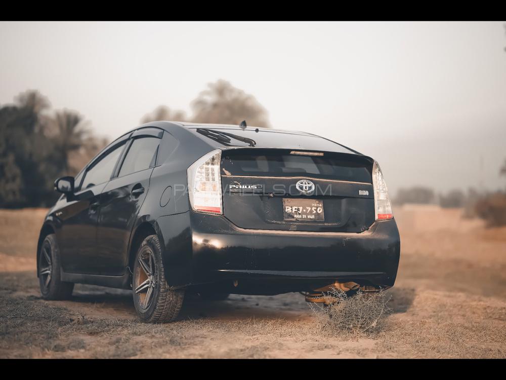 Toyota Prius 2014 for Sale in Rahim Yar Khan Toyota Prius 2014 for Sale in Rahim Yar Khan Image-9