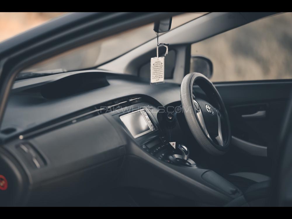 Toyota Prius 2014 for Sale in Rahim Yar Khan Toyota Prius 2014 for Sale in Rahim Yar Khan Image-10