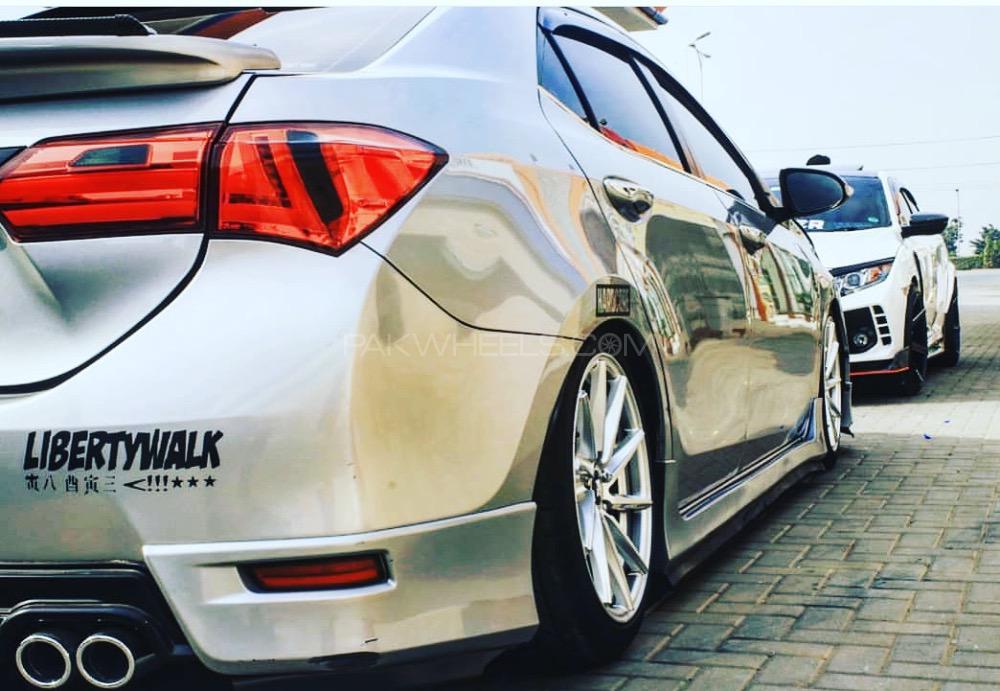 Toyota Corolla - 2015  Toyota Corolla - 2015  Image-2