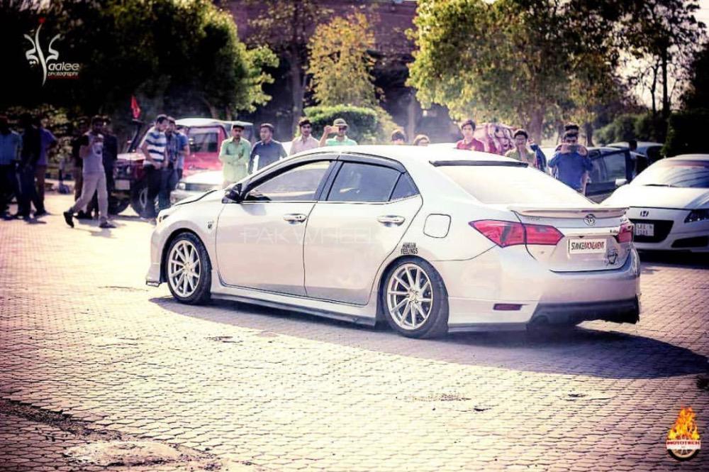 Toyota Corolla - 2015  Toyota Corolla - 2015  Image-3