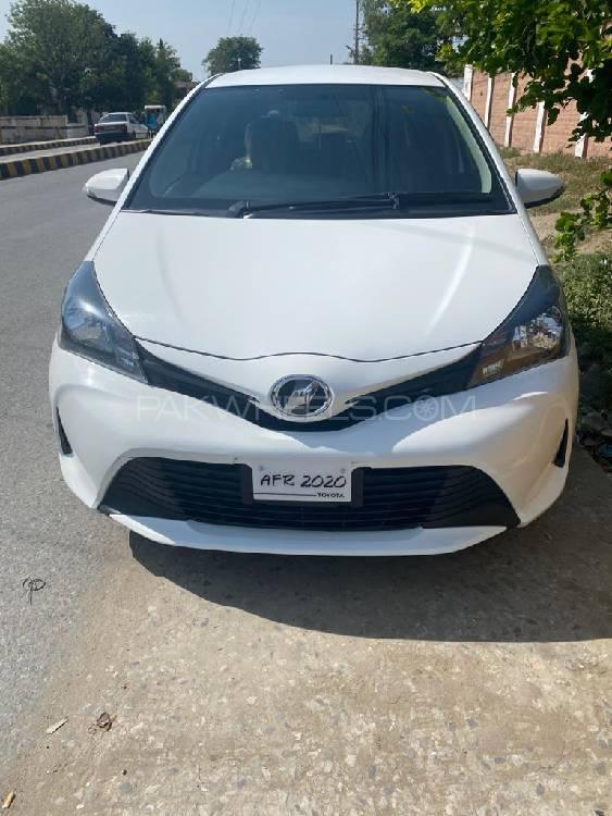 Toyota Vitz 2015 for Sale in Attock Image-1