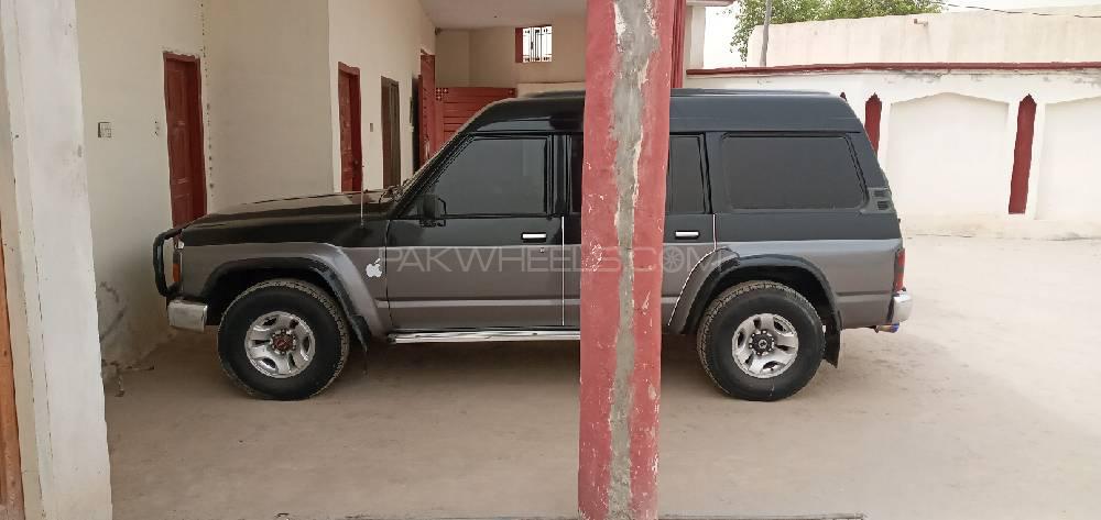Nissan Patrol 1990 for Sale in Multan Nissan Patrol 1990 for Sale in Multan Image-2