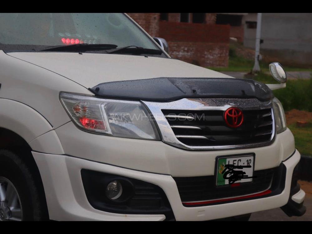 Toyota Hilux 2012 for Sale in Sialkot Image-1