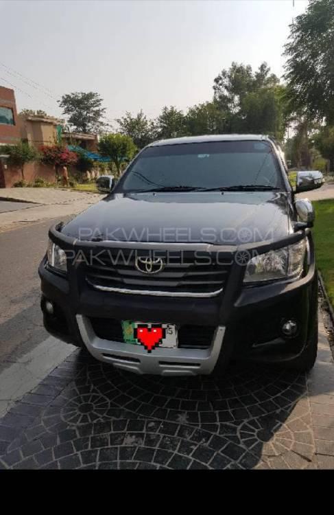 Toyota Hilux 2015 for Sale in Sargodha Image-1