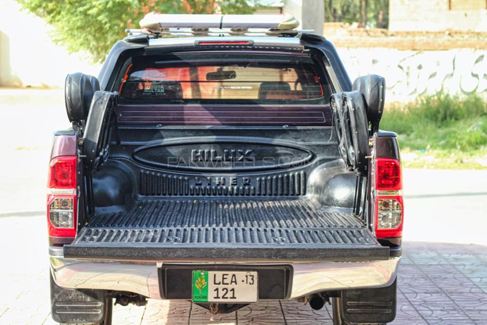 Toyota Hilux 2012 for Sale in Multan Toyota Hilux 2012 for Sale in Multan Image-8