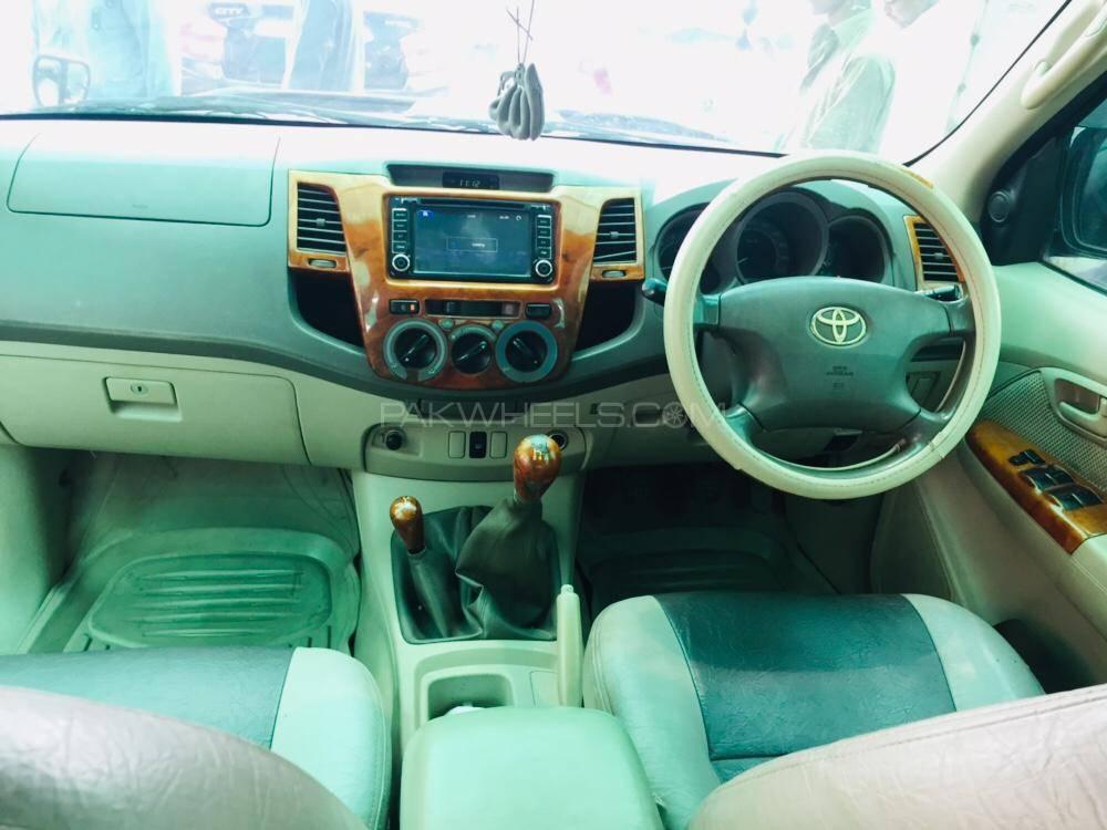 Toyota Hilux 2005 for Sale in Lahore Toyota Hilux 2005 for Sale in Lahore Image-7