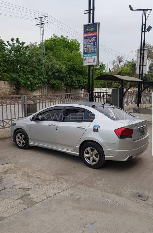 Honda City 2010 for Sale in Peshawar Image-1